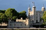Tower of London er en af de mange attraktioner, der i øjeblikket lider økonomisk fordi turister holder sig væk fra byen. Foto: John Pavel/istockphoto.com