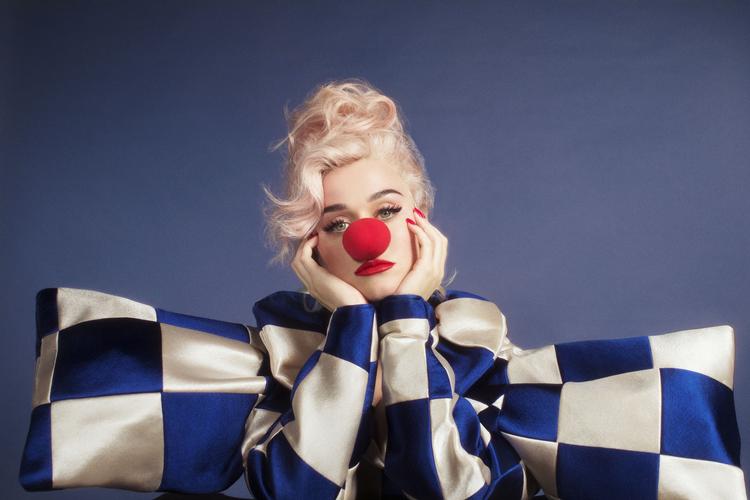 Katy Perry Smile Clowncover_prfoto Unievrsal