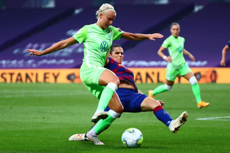 Søndag aften spiller Pernille Harder Champions League-finale for Wolfsburg mod Lyon. Foto: Sergio Perez/Ritzau Scanpix