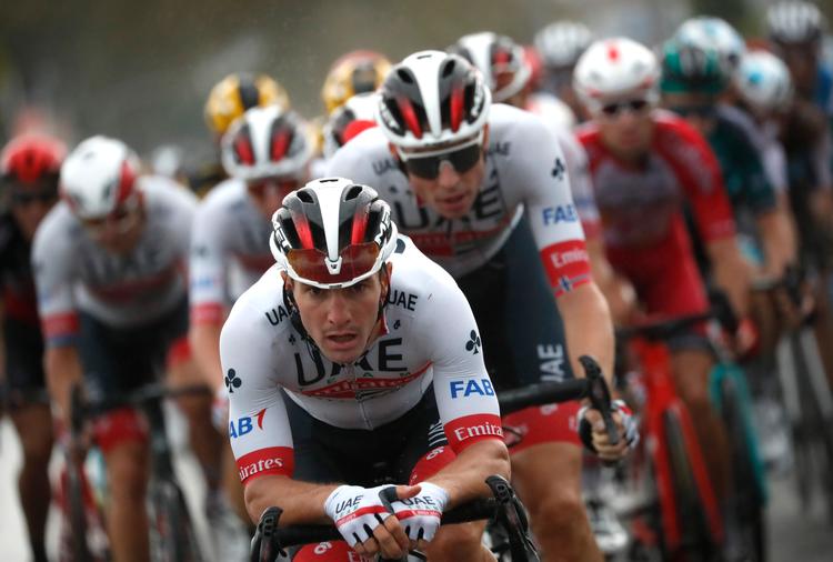   Team Emirates er helt fremme i Tour de France. Reelt er holdets vigtigste opgave at gøre Emiraterne kendte og vise et andet billede af dem end undertrykkelse og vold. Arkivfoto Stephane Mahe