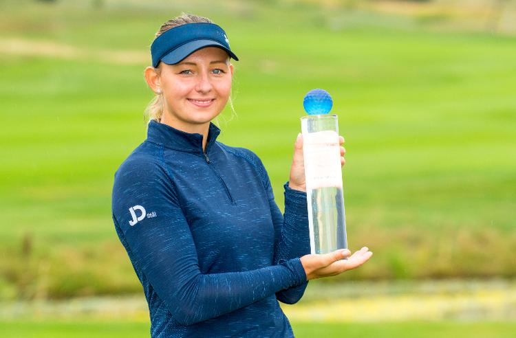 Af 13 danske sejre på Ladies European Tur står Emily Kristine Pedersen nu for de 2 efter dagens sejr i Tjekkiet. 