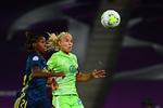 11 forskellige nationaliteter var repræsenteret på de to finalehold i San Sebastian, her danske Pernille Harder (th.) og canadieren Kadeisha Buchanan. Foto: Gabriel Bouys/Ritzau Scanpix