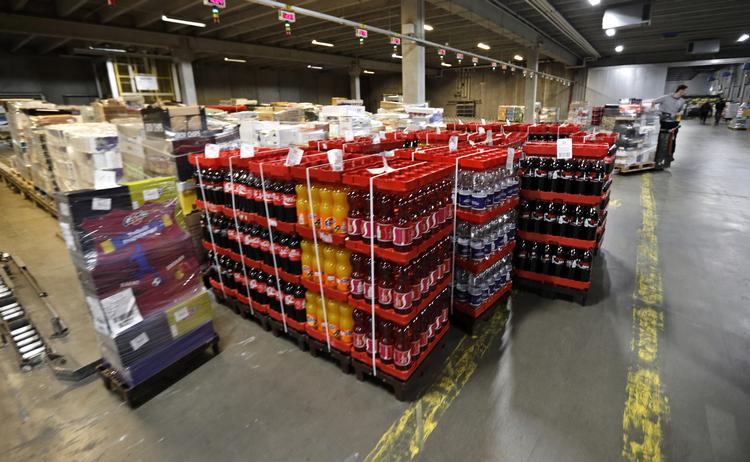 Danskerne har skruet op for forbruget af sodavand. I gennemsnit hiver hver husstand 86 liter sodavand med hjem hvert år. Foto: Jens Dresling/POLFOTO