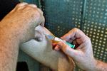 I et år har drenge kunnet blive gratis vaccineret mod hpv. Under halvdelen har taget imod. Foto: Martin Ballund/Ritzau Scanpix