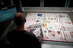 Ved angrebet på Charlie Hebdo i 2015 blev 12 mennesker dræbt, herunder nogle af Frankrigs mest respekterede satirikere og tegnere. Foto: Martin Bureau/Ritzau Scanpix