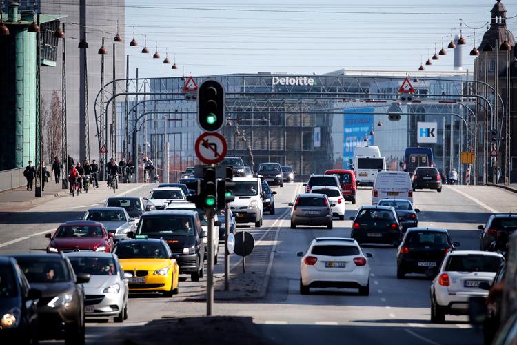 H. C. Andersens Boulevard sender store mængder biler gennem det centrale København - med forurening og masser af trafikstøj til følge. Foto: Jens Dresling/POLFOTO