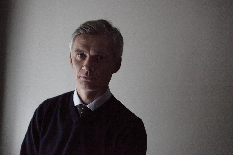 En af flere uskønne brikker i spillet omkring personerne i skandalen i Forsvarets Efterretningstjeneste (FE) handler om, at den ene af sagens hovedpersoner, departementschef Thomas Ahrenkiel, blev tildelt posten som ambassadør i Berlin, skriver Flemming Ytzen i denne klumme.  Foto: Kasper Palsnov/Ritzau Scanpix