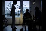 Sundhedsministeren kommer ikke med egne løsninger til at give ældreplejen et løft, lyder kritik fra partier. Foto: Emma Sejersen/POLFOTO