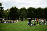 Sundhedsministeren med bøn til til de unge: Tænk jer om. Politiken tog en tur i Kongens Have Foto: Annika Byrde/POLFOTO