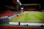 Tomme tribuner fører ikke nødvendigvis til flere sofaseere. Kun 357.000 personer så kampen på Kanal 5. Foto: Jens Dresling/POLFOTO