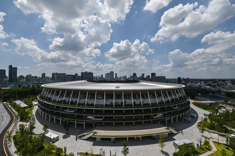 Det nybyggede nationale japanske stadion i Tokyo vil ifølge IOC summe af liv og konkurrencer i sommeren 2021 uanset situationen omkring coronavirus.
     Foto: Charly Triballeau/Ritzau Scanpix