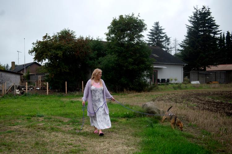 Da Maia Uder modtog sin gadehund fra Den Danske Valcea Gruppe, underskrev hun en kontrakt med bødestraf på 20.000 kroner, hvis hun aflivede hunden uden foreningens tilladelse. Foto: Annika Byrde/POLFOTO