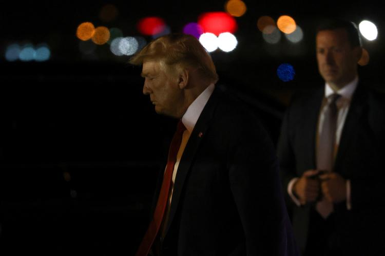 Trump ved ankomsten til Las Vegas Lørdag aften. Foto: Jonathan Ernst/Ritzau Scanpix