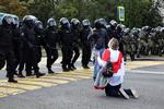 Det hviderussiske politis hårdhændet behandling af demonstranterne forsætter, hvilket får næstformanden for Europabevægelsen til at forlange handling. Foto: -/Ritzau Scanpix