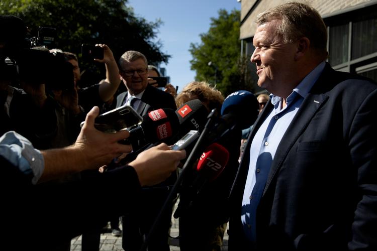 Lars Løkke Rasmussen møder pressen efter afhøringen. Foto: Peter Hove Olesen/POLFOTO