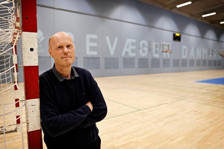 Direktøren for DIF, Morten Mølholm, har i en årrække arbejde for at komme krænkelser og sexisme til livs i idrætten. Baggrunden er flere triste sager. Men sagerne har giver DIF et forspring i forhold til andre brancher, siger han. Foto: Jens Dresling/POLFOTO