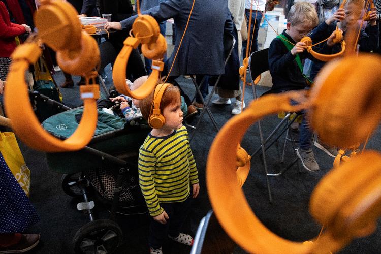 Der er gode fif til lyden som fortælling i Torben Brandts gennemgang af den danske radiomontages historie, som han selv er en stor del af. Arkivfoto Finn Frandsen