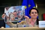 Svetlana Tikhanovskaja besøgte både EU's udenrigsministre og EU-Parlamentet, da hun mandag var i Bruxelles. Udenrigsministrene skulle vise mod, sagde hun. Parlamentet takkede hun for støtte.   (Photo by JOHN THYS / AFP)   Foto: John Thys/Ritzau Scanpix