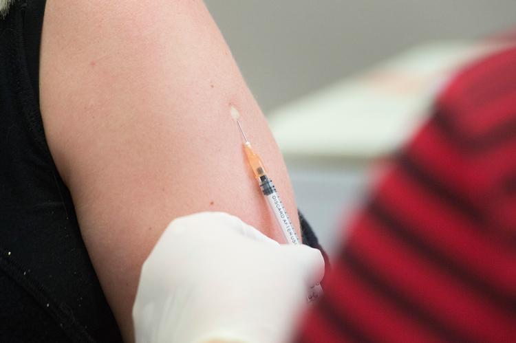 Fagfolk i Norge har gennemgået alle coronarelaterede dødsfald i landet for de første tre måneder af epidemien. Gennemgangen viser, at ni ud af ti døde med coronavirus fra marts til og med maj havde en kronisk sygdom. Foto: Rodger Bosch/Ritzau Scanpix