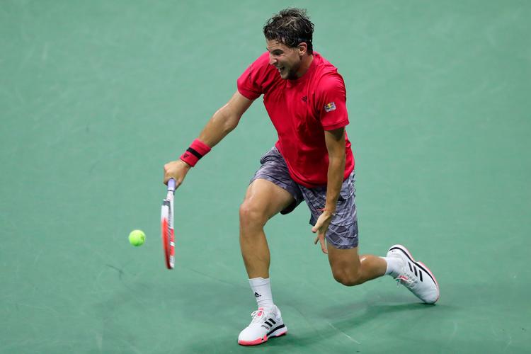 Når Dominic Thiem har den rette timing, bringer dette baghåndsslag alle modstandere i problemer.  Det vil være hans største våben ved French Open. Foto: Matthew Stockman/Ritzau Scanpix