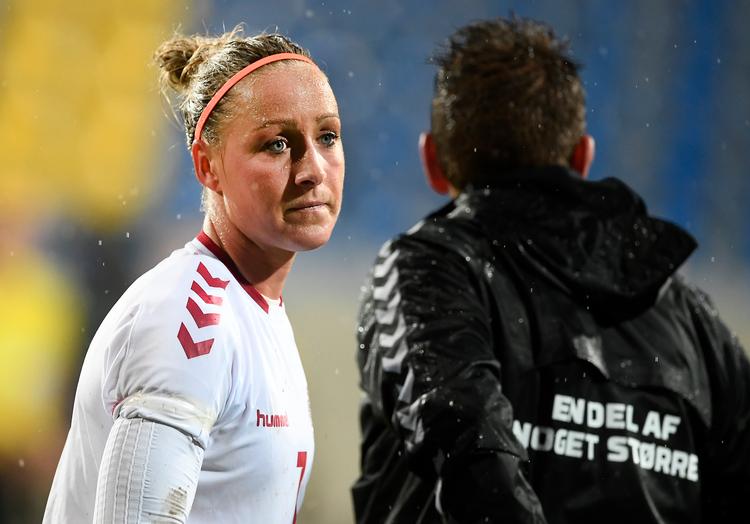 Sanne Troelsgaard spillede en dominerende rolle på midtbanen og scorede flotte mål.  Foto: Lars Poulsen/POLFOTO