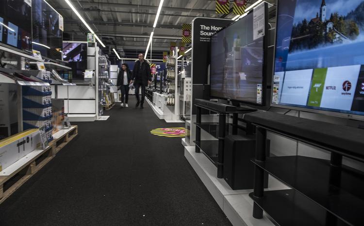 En stor del af hælervarerne i Danmark er elektronik. Dette her billede stammer dog fra et tidligere besøg i en elektronik-forretning. Arkivfoto.  Foto: Mogens Flindt/POLFOTO