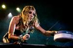 Miley Cyrus, her på Tinderbox-festivalen på Fyn i 2019, fortæller blandt andet om sin første seksuelle oplevelse i podcasten.  Foto: Jens Hartmann Schmidt/POLFOTO