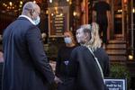 Der er kommet flere restriktioner for borgerne i den seneste tid efter en stigning i antal smittede og indlagte. Foto: Marius Renner/POLFOTO