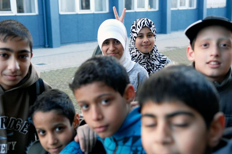 Socialdemokratiet gik til valg på at tage statsstøtten fra friskoler, hvor over halvdelen af eleverne har udenlandsk baggrund. Billedet er et arkivfoto fra lilleskolen Al-Hikma i København, hvor hovedparten af eleverne har irakiske forældre. Foto: Mik Eskestad/Jyllands-Posten/Ritzau Scanpix