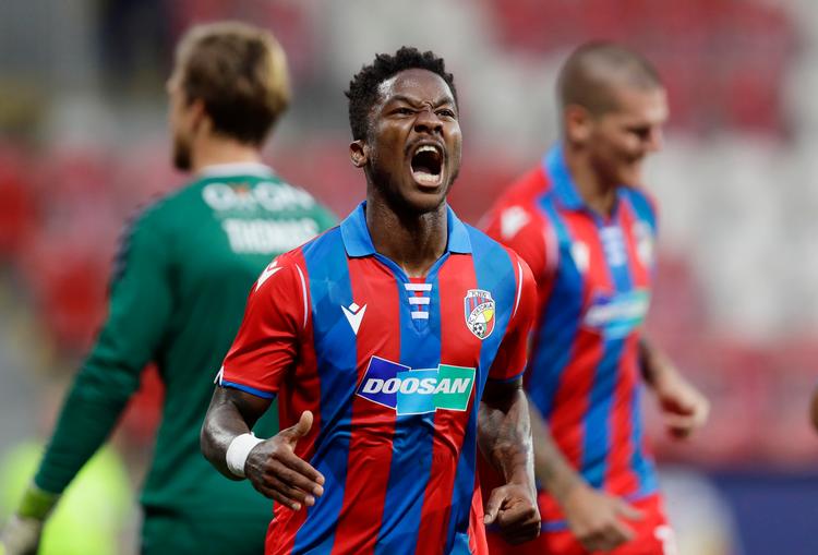 To sæsoner spillede Adriel Ba Loua fra Elfenbenskysten i Vejle, inden han rykkede videre til tjekkisk fodbold i først Karvina og i denne sæson Viktoria Plzen, hvor han har scoret 2 mål i de første 4 ligakampe og nu også i Europa League-kvalifikationen. Foto: David W Cerny/Ritzau Scanpix