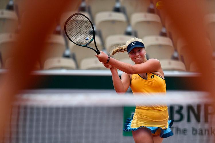 Måske bliver det for Clara Tauson nødvendigt igen at finde det absolutte topniveau frem, når hun skal møde amerikaneren Danielle Collins i French Opens 2. runde. Foto: Anne-christine Poujoulat/Ritzau Scanpix