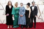 Feras Fayyad (th.) sammen med Sigrid Dyekjær, Kirstine Barfod, Amani Ballour og Alisar Hasan ved Oscars-showet i Hollywood i februar.  Foto: Eric Gaillard/Ritzau Scanpix