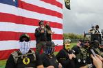 Den højreradikale gruppe Proud Boys har ifølge estimater fra non-profit organisationen Sourthern Poverty Law Center omkring 6.000 medlemmer. Trump tager nu afstand fra dem, efter at han under den første præsidentdebat bad dem om at 'trække sig tilbage og stå klar'. Foto: Jens Lenler