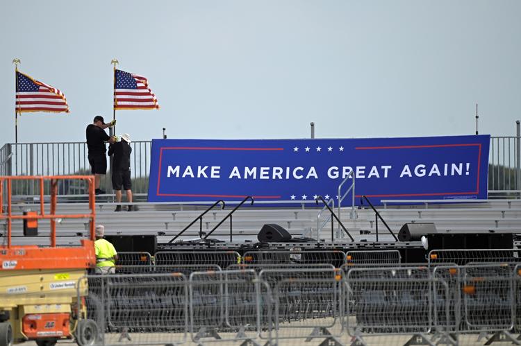 Trump-kampagnen oplyser i en erklæring, at alle bebudede valgmøder med præsident Donald Trump enten er ved at blive lavet om til virtuelle begivenheder eller udsættes. Foto: Phelan Ebenhack/Ritzau Scanpix