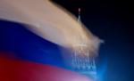 Journalisten Irina Slavinas lejlighed blev torsdag ransaget af russisk politi. Fredag satte hun ild til sig selv. Foto: Maxim Shemetov/Ritzau Scanpix