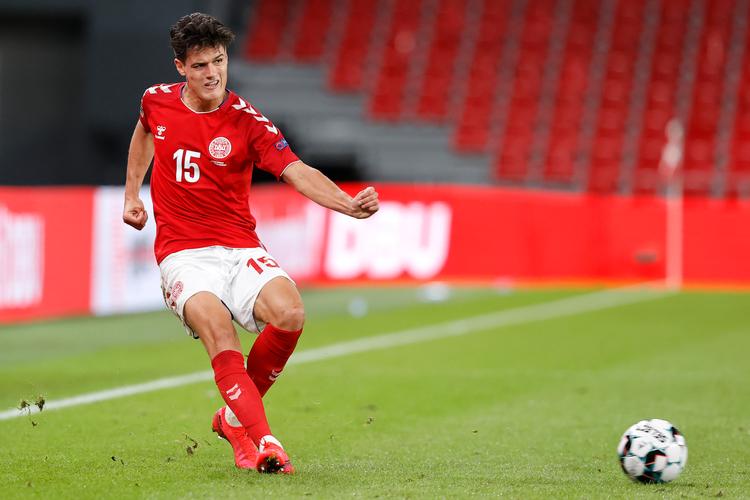 Christian Nørgaard under landskampen mod England.   Foto: Jens Dresling/POLFOTO
