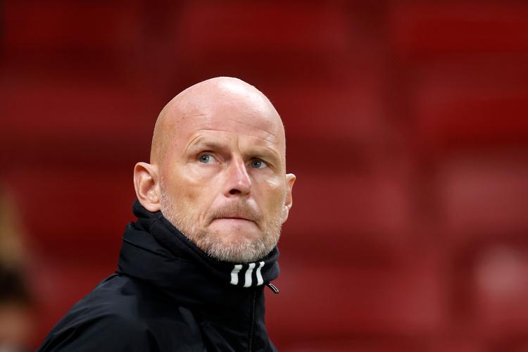 Det var en meget sammenbidt Ståle Solbakken, der søndag stod i spidsen for sit FCK-hold i Parken. Og han fik endelig sin sejr. Foto: Jens Dresling/POLFOTO