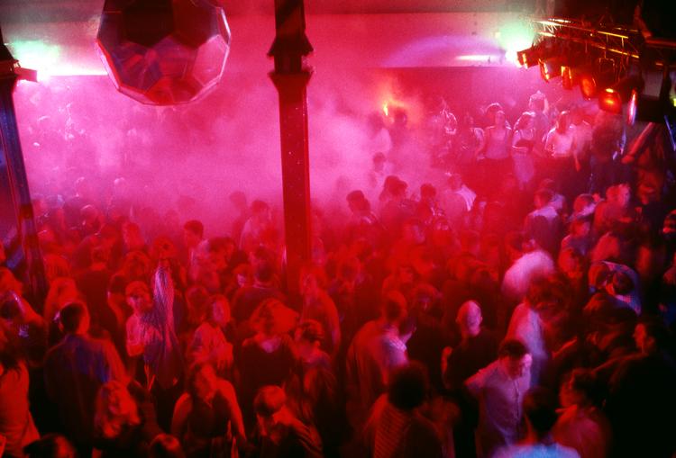 The Hacienda i Manchester var en af ravernes mest kendte klubber i 1989.  Foto: Peter J Walsh/pymca/shutterstock/Ritzau Scanpix