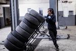 21 procent vælger automatisk at bruge det værksted, hvor de har købt deres bil. Arkivfoto (uden relation til den aktuelle tekst). Foto: Miriam Dalsgaard/POLFOTO