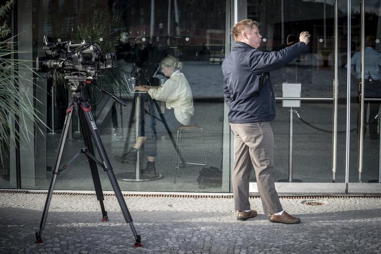 Rasmus Paludan mødte også op, da De Radikale holdt det meget omtalte gruppemøde i onsdags.   Foto: Mads Claus Rasmussen/Ritzau Scanpix