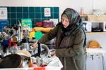 Aya Jilani er træt af at spise cafeterie-mad til alle måltider hver dag. Især når den er så ulig den mad, hun er vokset op med, fortæller hun. Foto: Finn Frandsen/POLFOTO