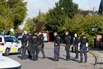 Politiet undersøger mistænkelig genstand på Rygaards Allé/ Henningsens Allé i Hellerup. Ammunitionsrydningstjenesten er tilkaldt til stedet Foto: Emil Helms/Ritzau Scanpix