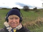 Christine Feldthaus lytter som regel til en god lydbog mens hun går på Gendarmstien og skanserne ved Dybbøl Mølle. Men hun husker også, at det er historiske steder. 