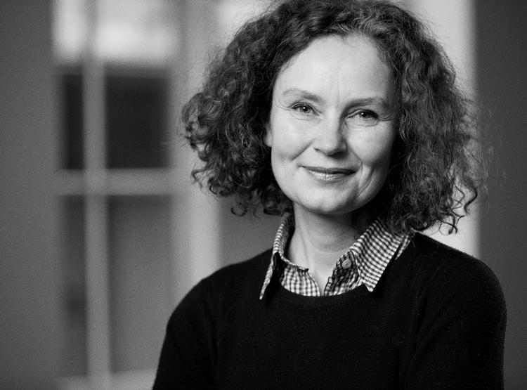Dorthe Chakravarty har en fortid på P1, hvor hun lavede programmet 'Alle tiders historie'. Nu laver hun historie-podcast i eget navn.  Foto: Morten Holtum