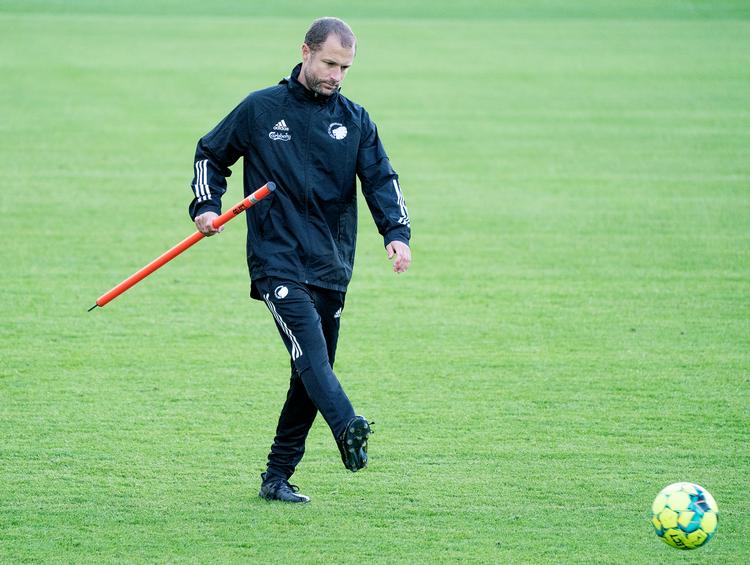 Hjalte Bo Nørregaard er ny fungerende cheftræner i FCK. Han overtager styringen fra Ståle Solbakken, der forrige uge blev fyret af klubben for dårlige resultater. En overraskende nyhed for flere af FCK-spillerne.  Foto: Claus Bech/Ritzau Scanpix