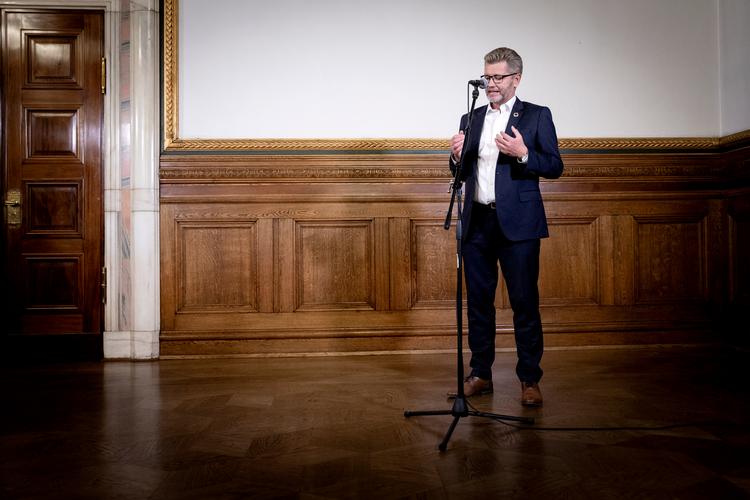Overborgmester Frank Jensen (S) vandt opbakning hos de lokale S-folk, men ligner stadig en mand på randen af politisk exit, vurderer politisk kommentator Kristian Madsen Foto: Mads Nissen/POLFOTO