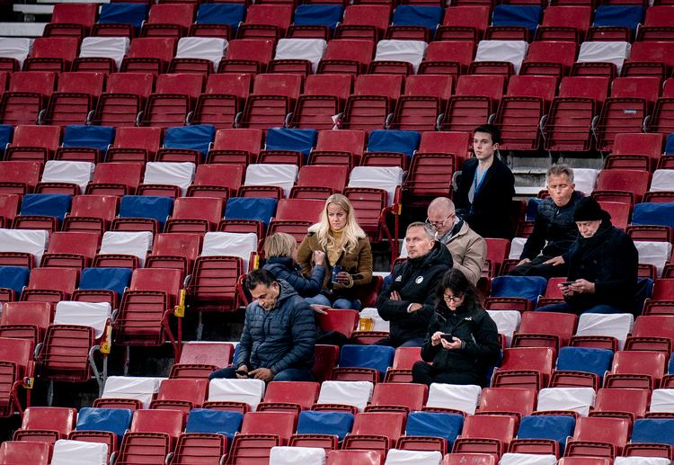 Til Divisionsforeningens og FCK's ærgelse var det kun politikere fra tre partier, der havde taget imod invitationen til kampen mod AaB. Foto: Liselotte Sabroe/Ritzau Scanpix