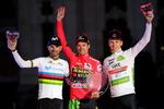 På sidste års Vuelta-podie flankeredes Primoz Roglic af Alejandro Valverde (t.v.) og sin slovenske landsmand Tadej Pogacar, der ikke er med i år.
 Foto: Manu Fernandez/Ritzau Scanpix