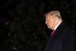     WASHINGTON, DC - OCTOBER 20: President Donald Trump walks on the south lawn of the White House on October 20, 2020 in Washington, DC. Trump returned from a rally in Pennsylvania, first lady Melania Trump was to join him, but does not feel well and is recovering from Covid-19, he last event was August's Republican National Convention speech at the White House. Tasos Katopodis/Getty Images/AFP == FOR NEWSPAPERS, INTERNET, TELCOS &amp; TELEVISION USE ONLY ==   Foto: Tasos Katopodis/Ritzau Scanpix
