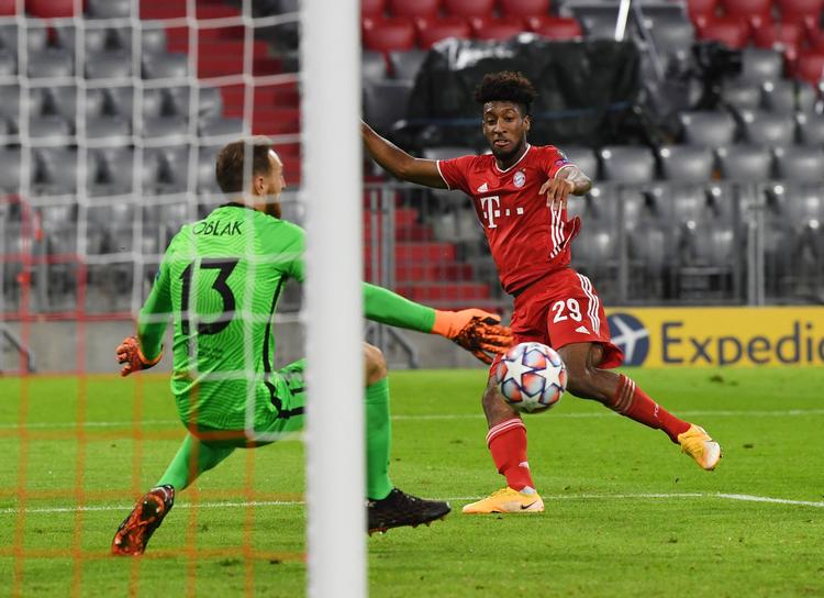 Fire spillere indledte Champions League med at score to gange. En af dem var Kingsley Coman, der scorede til 1-0 og 4-0 (billedet) for Bayern München mod Atl+etico Madrid. Foto: Andreas Gebert/Ritzau Scanpix